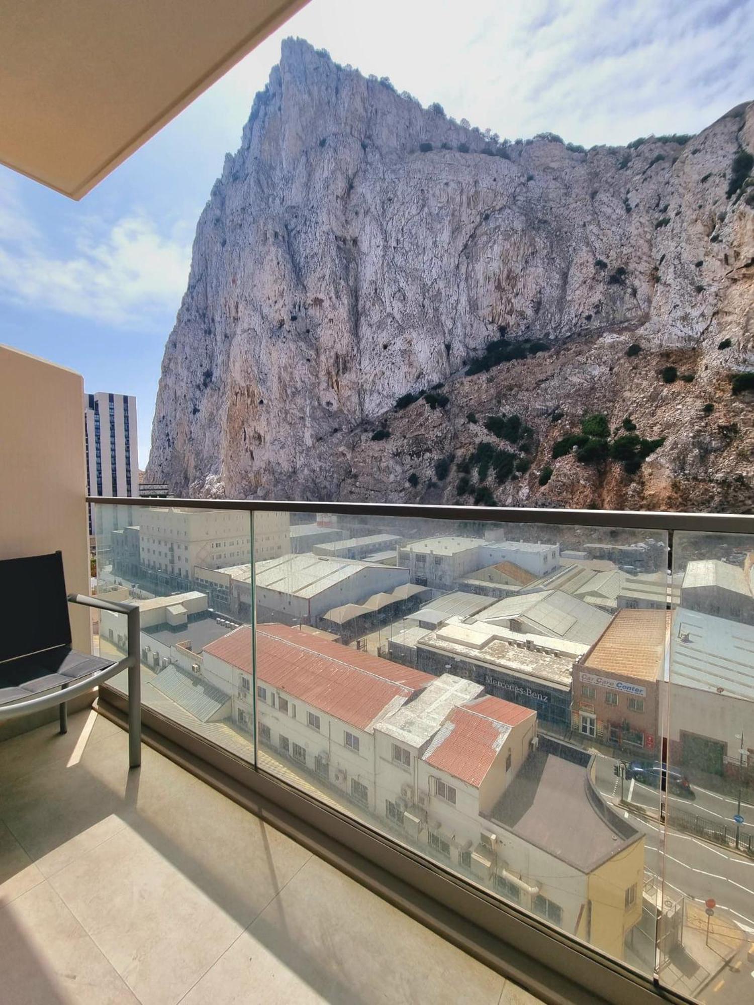 Sunny Gibraltar Apartment Exterior foto